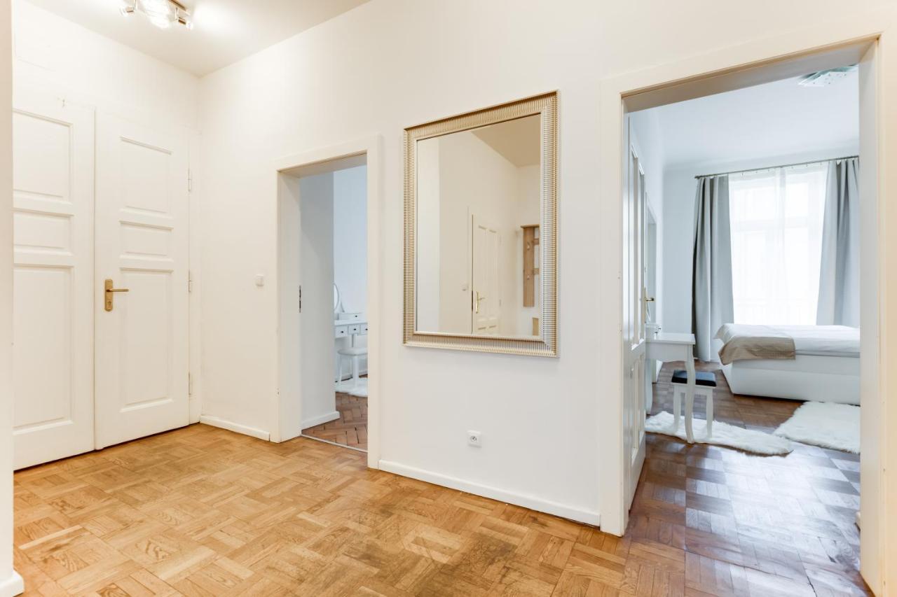 Apartamento Luxury Riverside In The Center Of Praga
