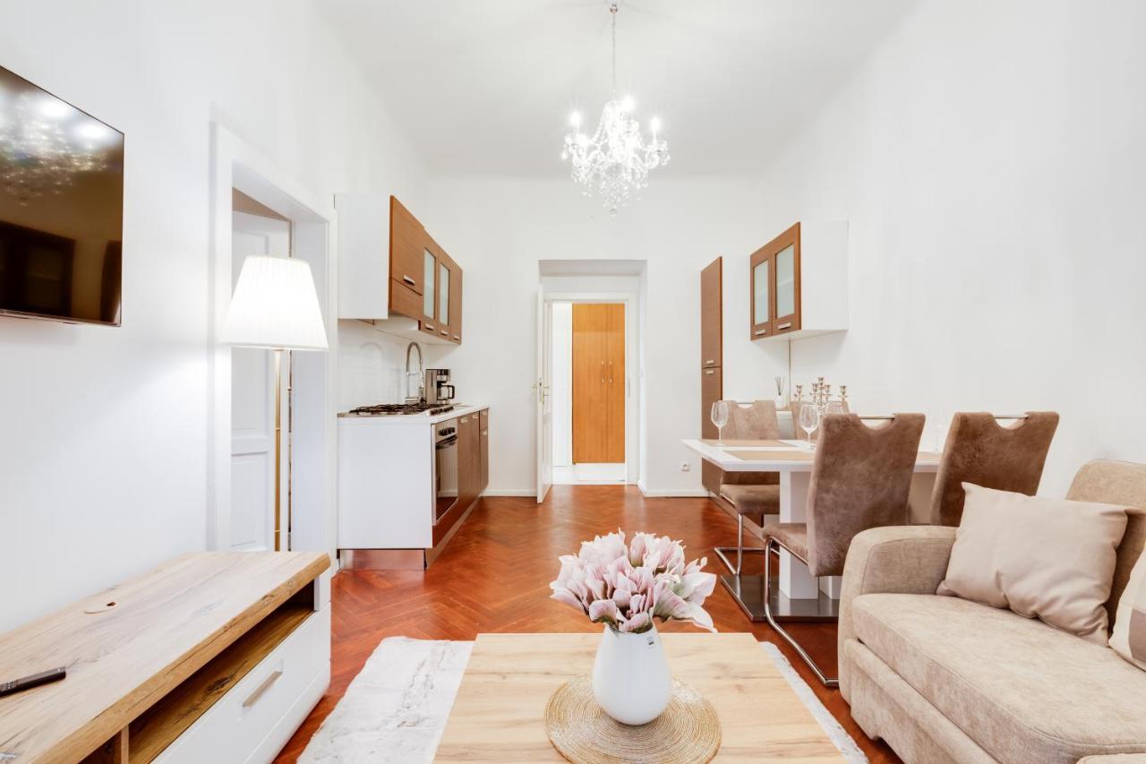 Apartamento Luxury Riverside In The Center Of *