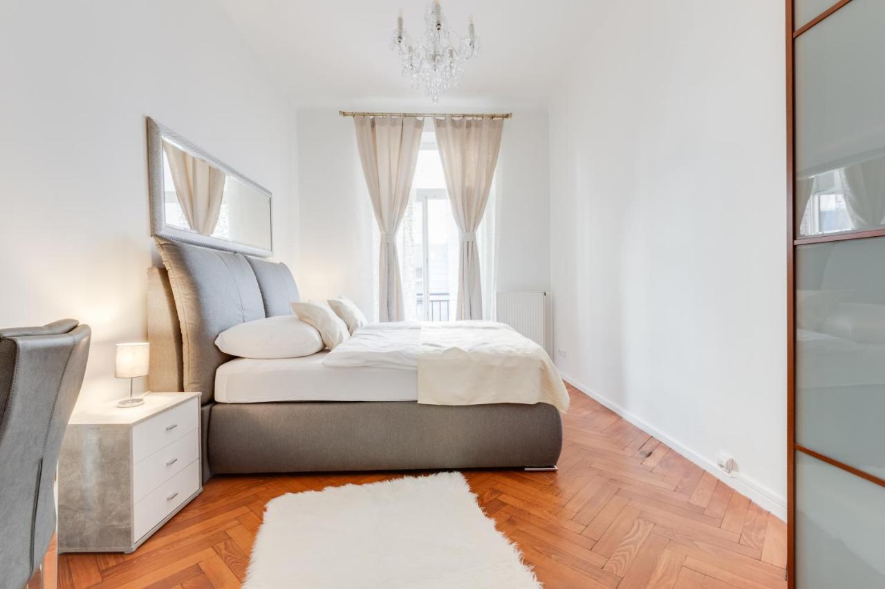 Luxury Riverside In The Center Of Apartmán Praha