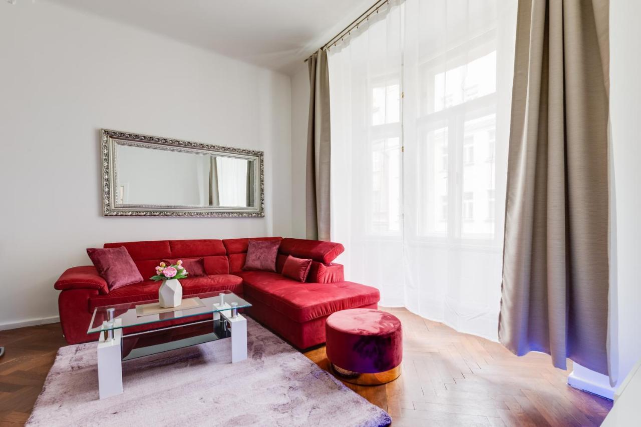 Apartmán Luxury Riverside In The Center Of