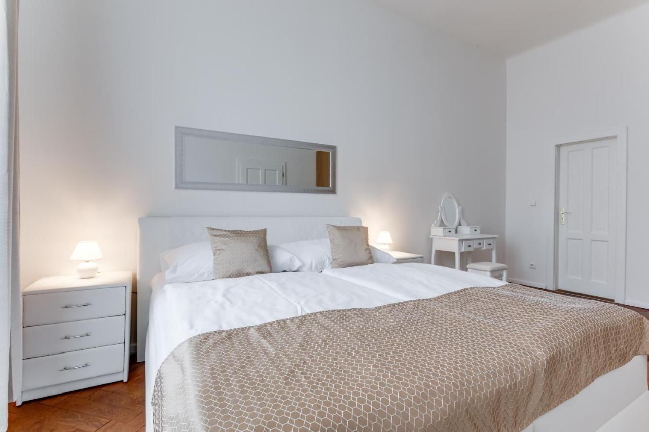 Apartmán Luxury Riverside In The Center Of