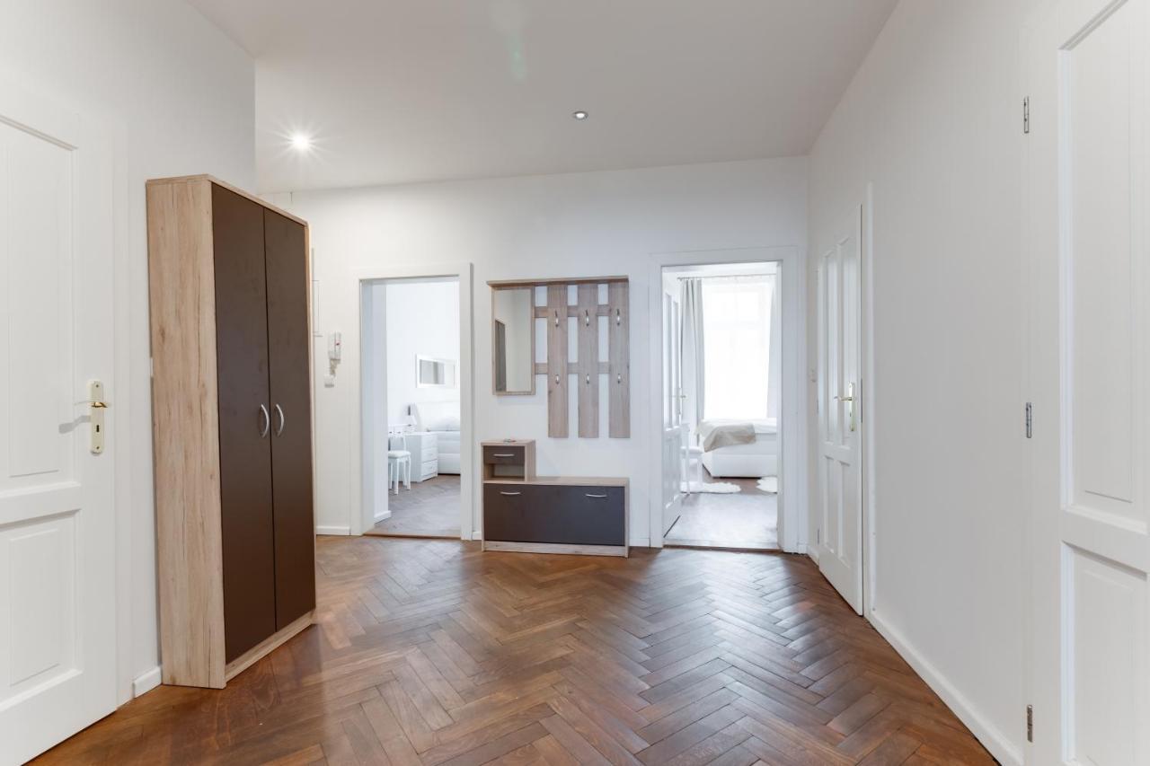 Apartmán Luxury Riverside In The Center Of