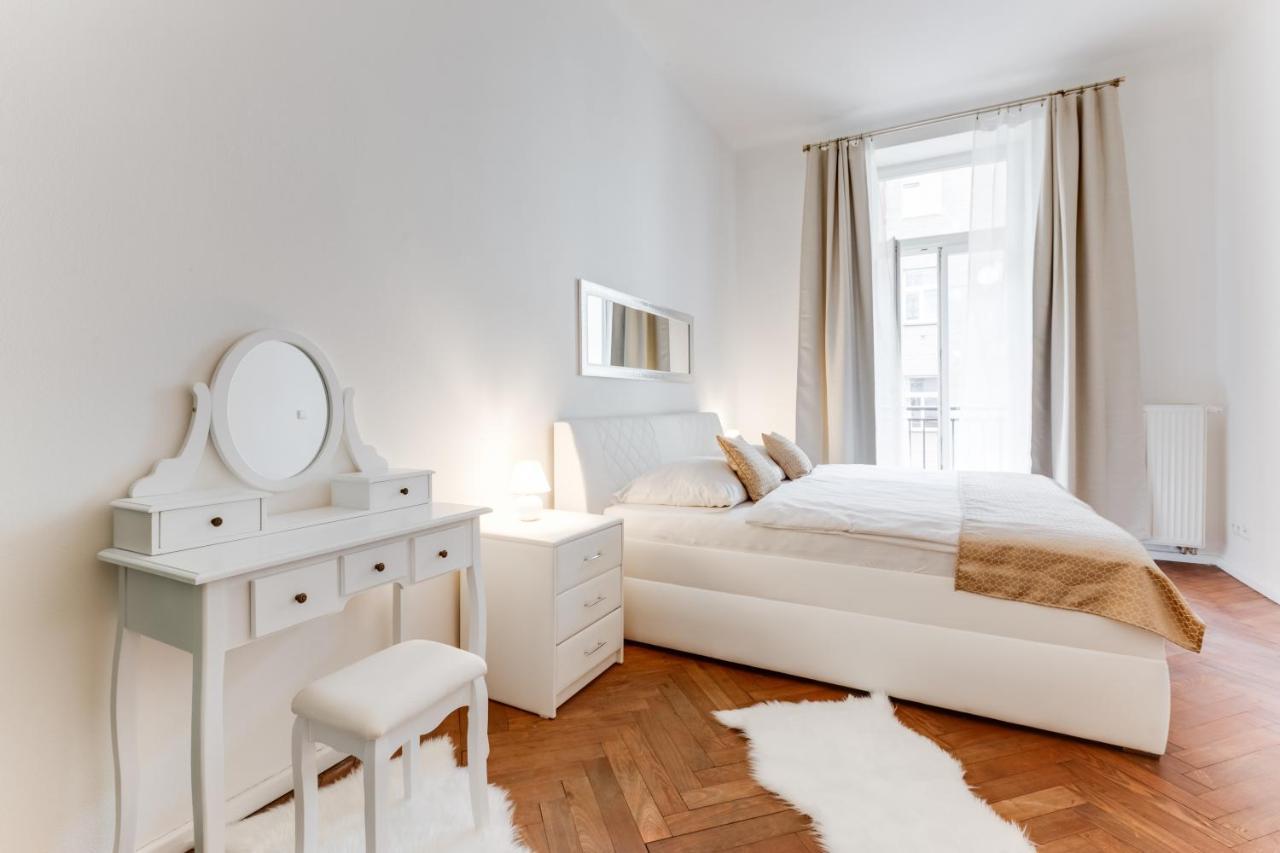 Luxury Riverside In The Center Of Apartmán