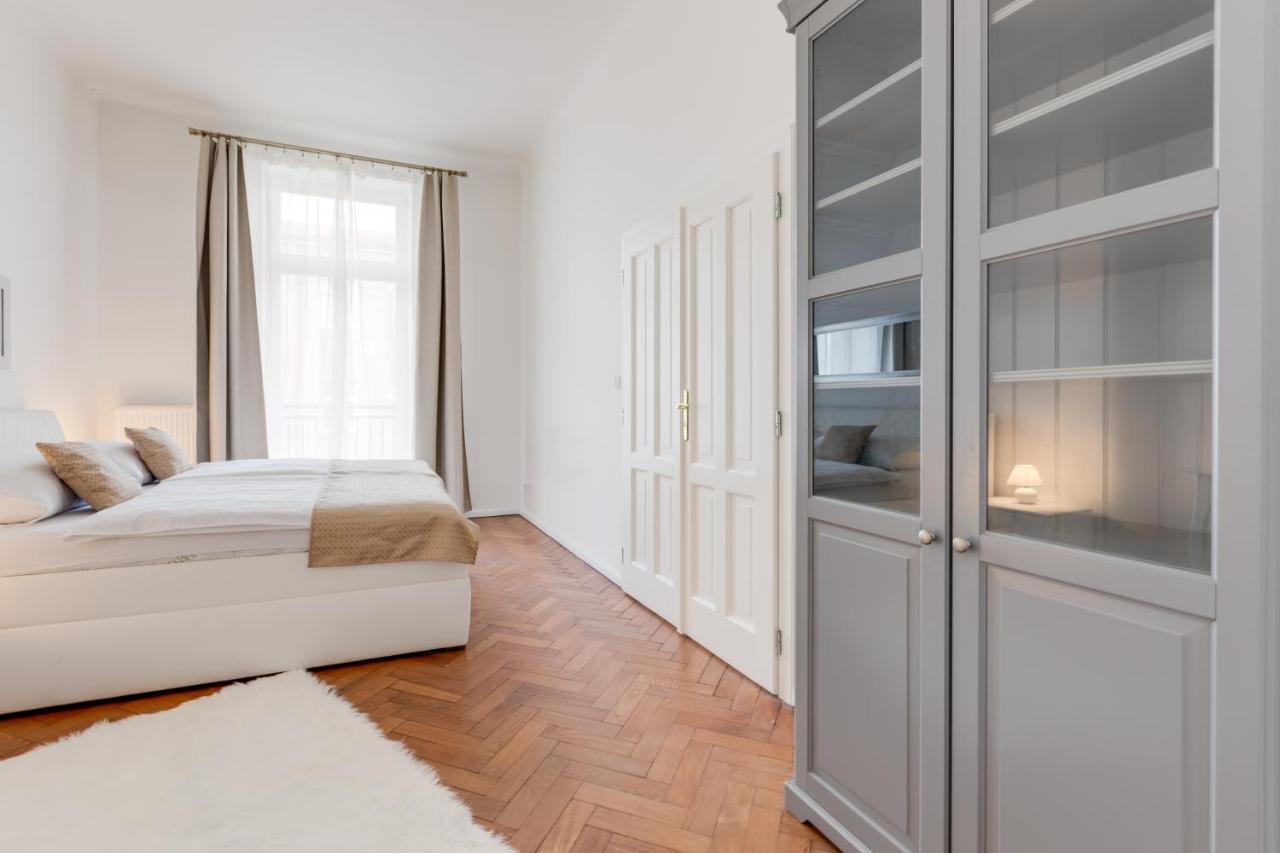 Apartmán Luxury Riverside In The Center Of