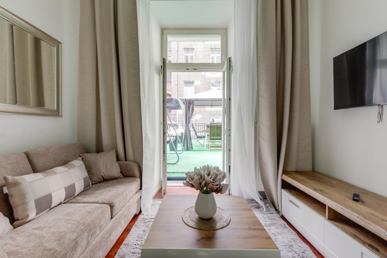 Apartmán Luxury Riverside In The Center Of *