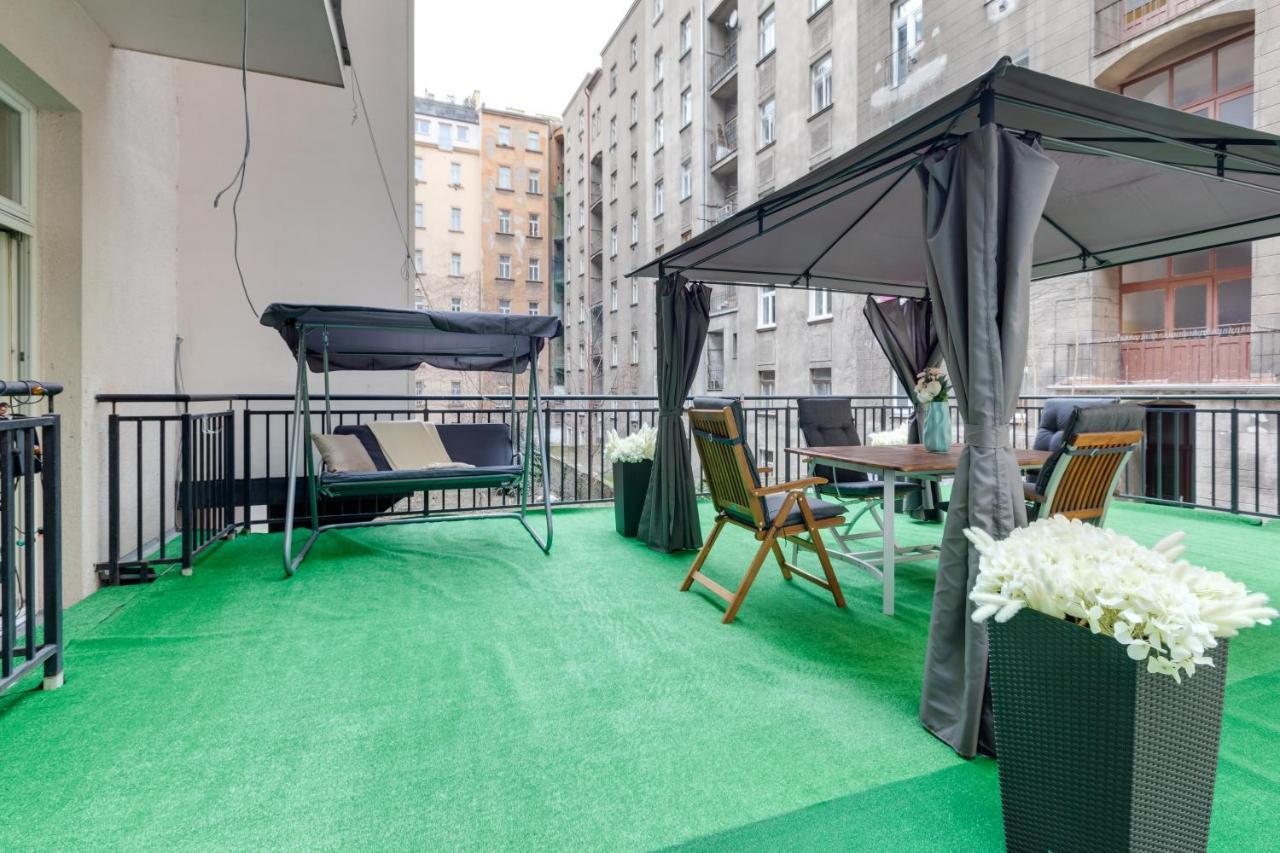 Luxury Riverside In The Center Of * Praha