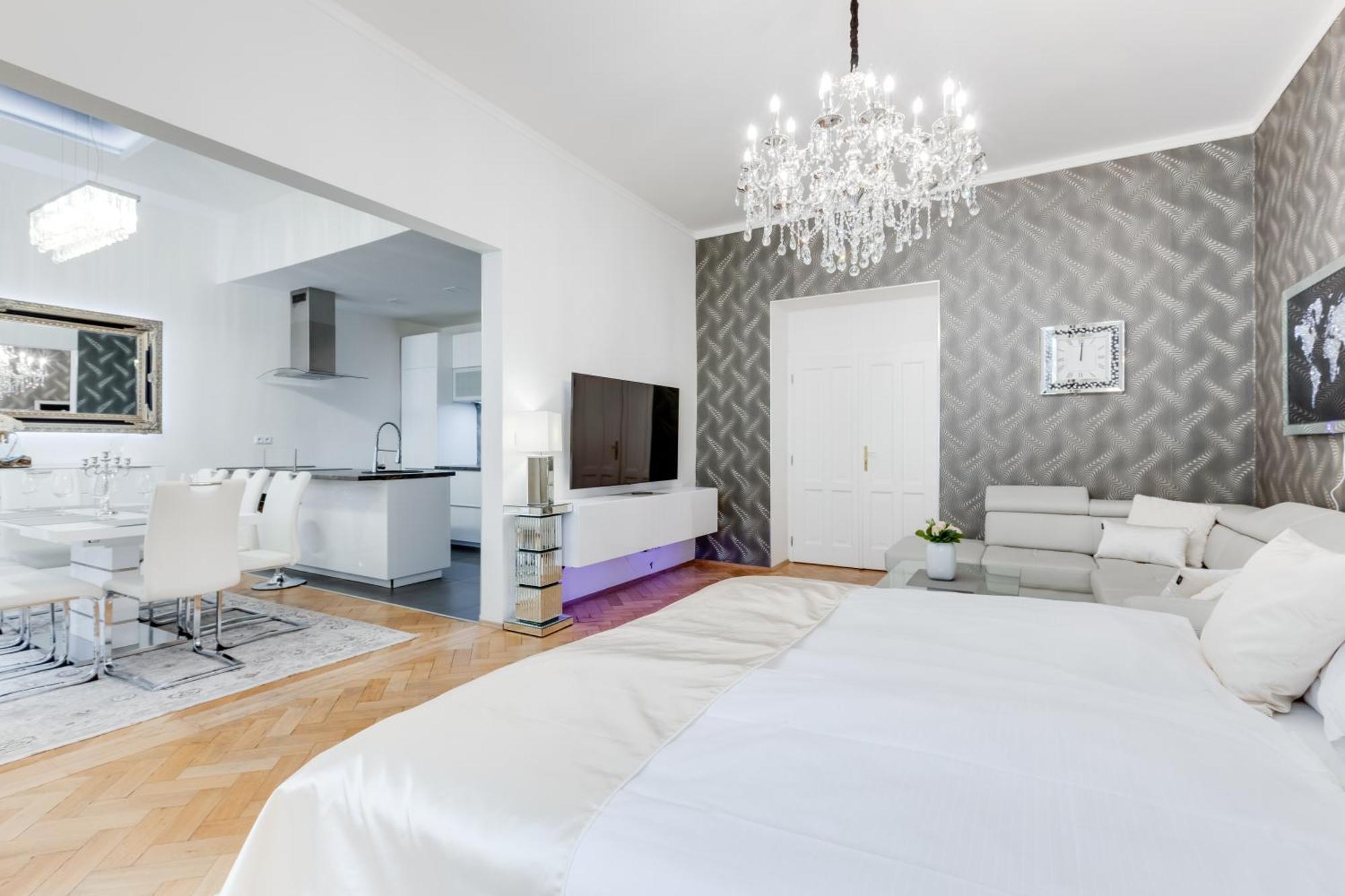 Apartmán Luxury Riverside In The Center Of *