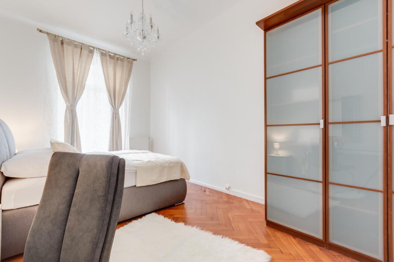 Luxury Riverside In The Center Of Appartement Praag