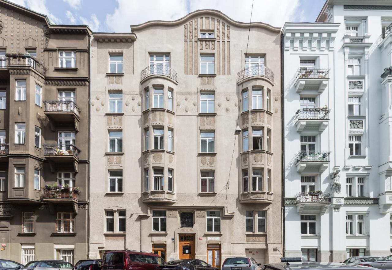 Luxury Riverside In The Center Of Praag